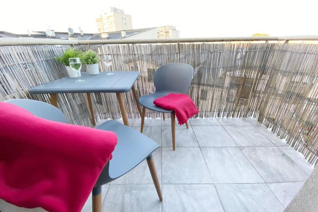 Style Apartment Next To Kazimierz And Old Town + Netflix Krakow Luaran gambar