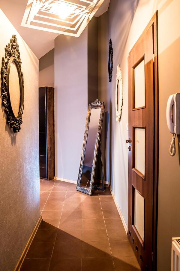 Style Apartment Next To Kazimierz And Old Town + Netflix Krakow Luaran gambar